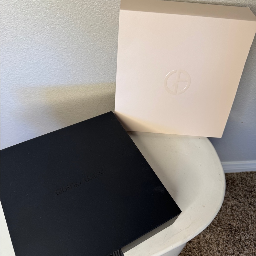 Giorgio Armani makeup gift set - Picture 11 of 11